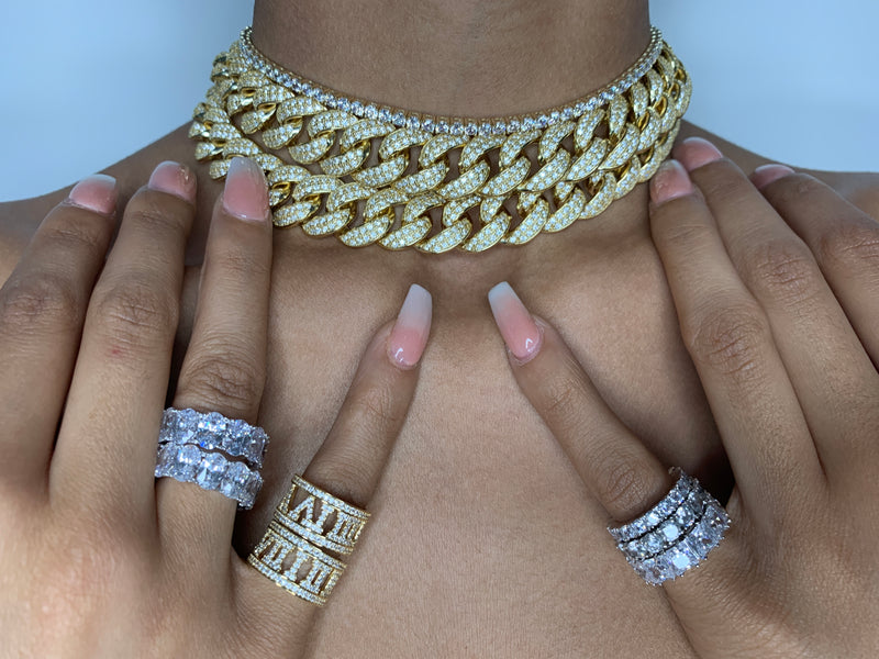 LARGE CRYSTAL CUBAN LINK CHOKER | GOLD